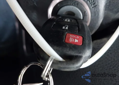 2019 Toyota Highlander Le z USA, uszkodzony, nr VIN 5TDBZRFH6KS734111